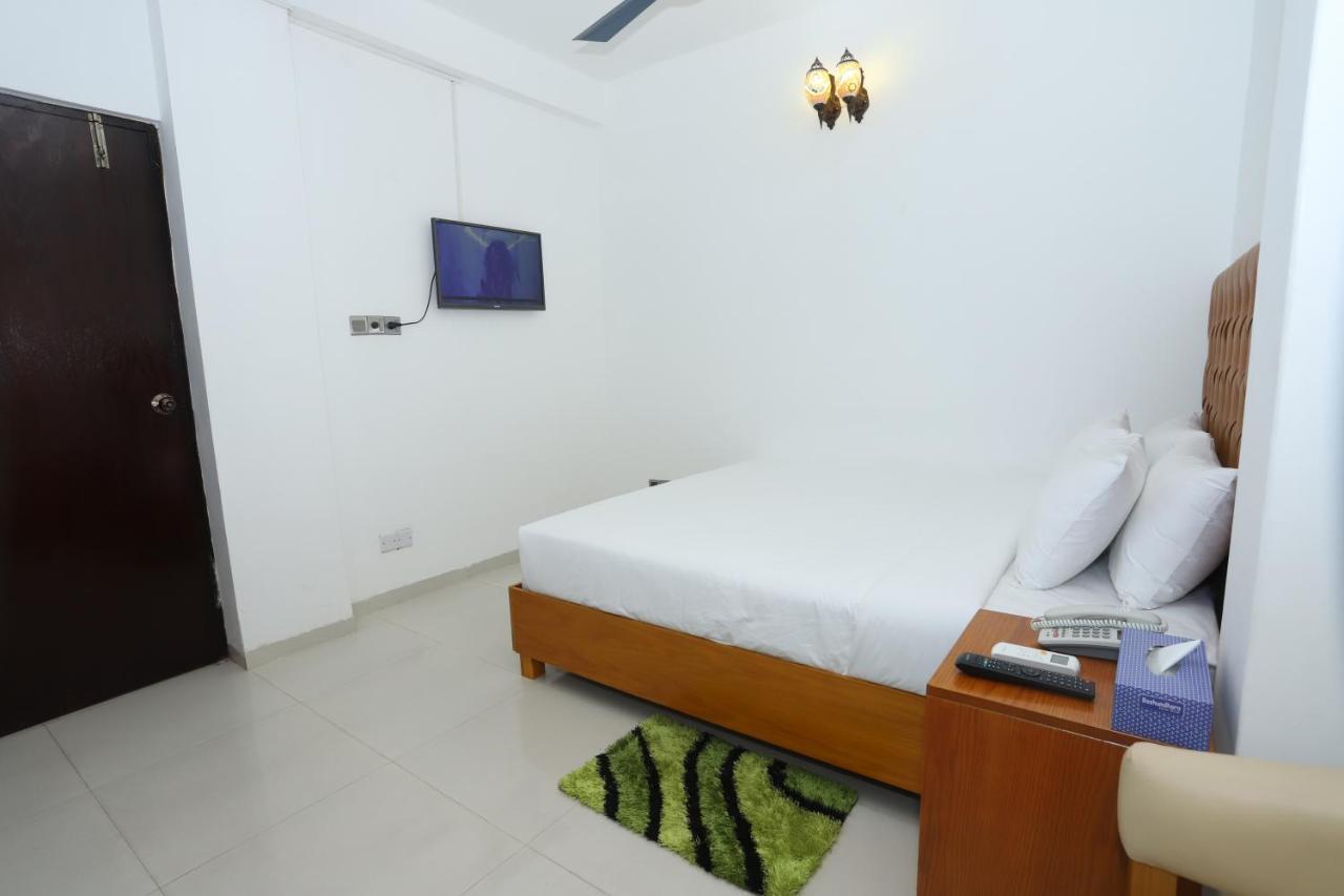 Hotel Blue Castle 达卡 外观 照片