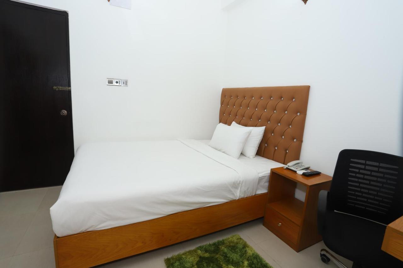 Hotel Blue Castle 达卡 外观 照片
